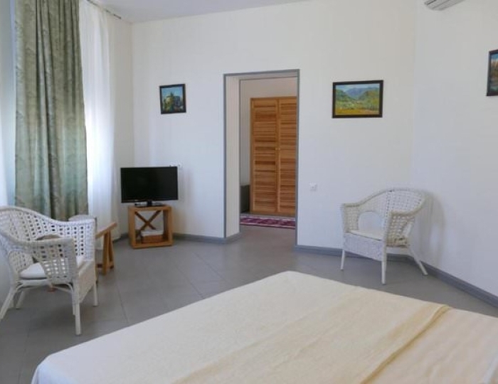 Полулюкс 2-местный - Гостиница «Гора царя Баграта» Сухум