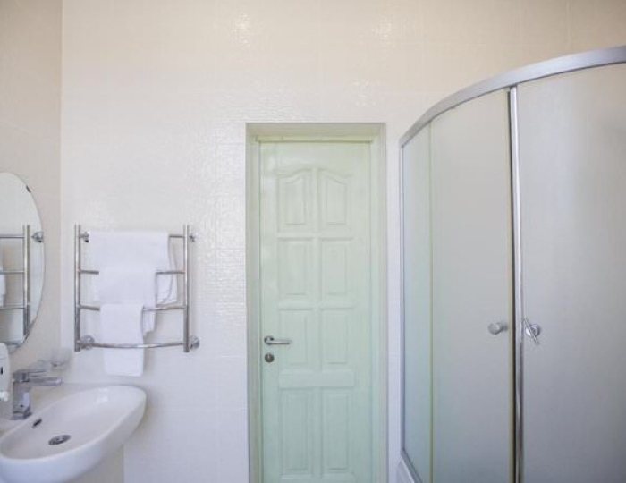 Полулюкс 2-местный - Гостиница «Гора царя Баграта» Сухум